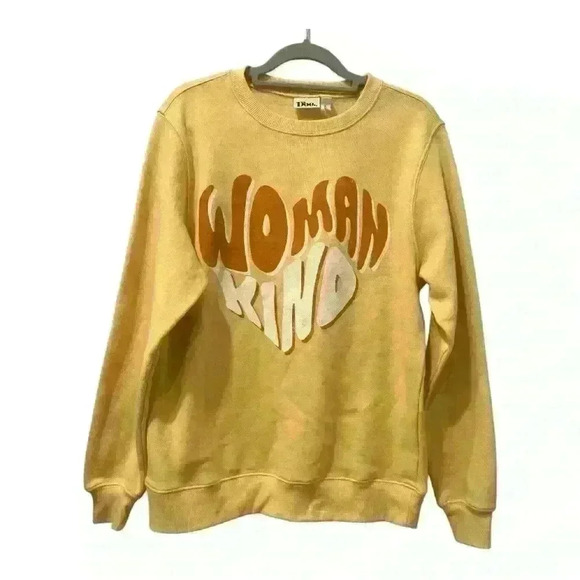 DOE Woman Kind Cozy Warm Yellow Heart Oversized Cotton Blend Sweatshirt Size XS - Picture 1 of 8